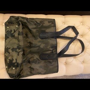 Camo tote bag